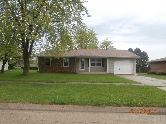 529 E 3rd St, Herscher, IL 60941 photo 1