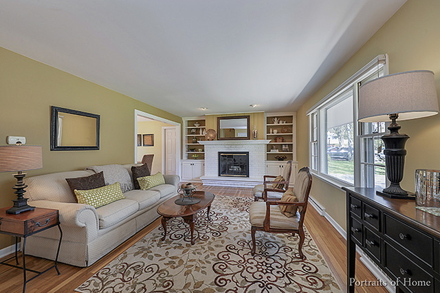 1251 Golf Cir, Wheaton, IL 60189 photo 1