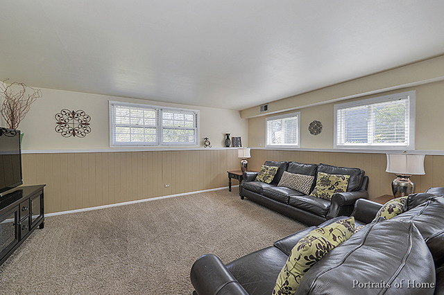 1251 Golf Cir, Wheaton, IL 60189 photo 14