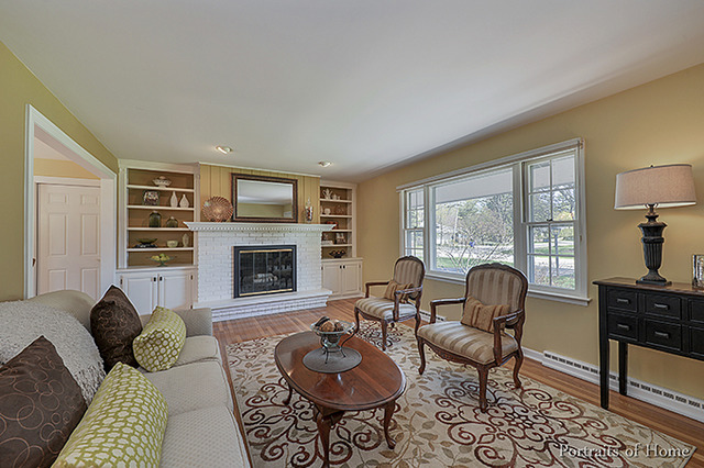1251 Golf Cir, Wheaton, IL 60189 photo 3