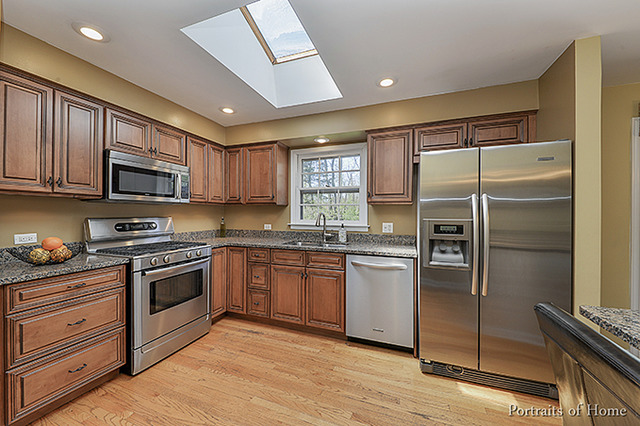 1251 Golf Cir, Wheaton, IL 60189 photo 5