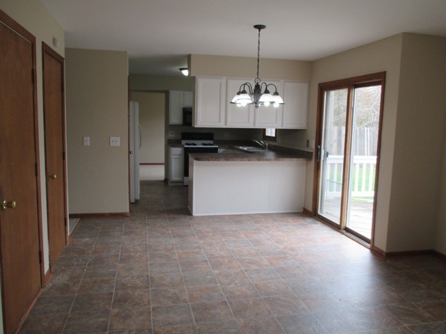 11 Starboard Ct, Grayslake, IL 60030 photo 7