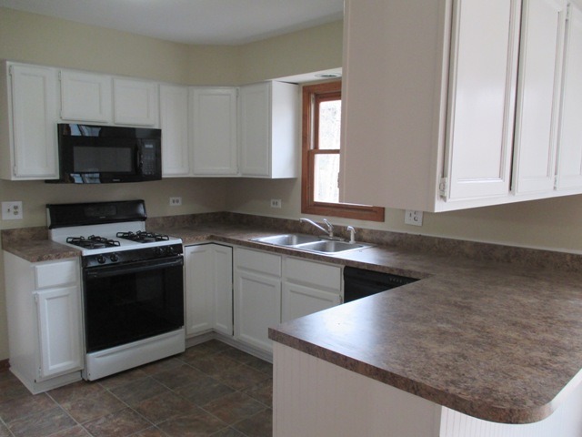 11 Starboard Ct, Grayslake, IL 60030 photo 5