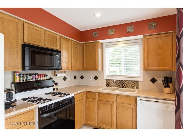 21609 Franklin Cir, Plainfield, IL 60544 photo 4