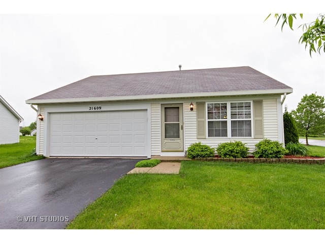 21609 Franklin Cir, Plainfield, IL 60544 photo 1