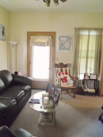 675 Villa St, Elgin, IL 60120 photo 5
