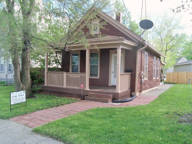 675 Villa St, Elgin, IL 60120 photo 1