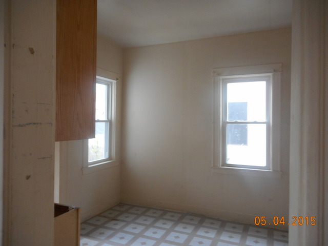 241 S Evergreen Ave, Kankakee, IL 60901 photo 4