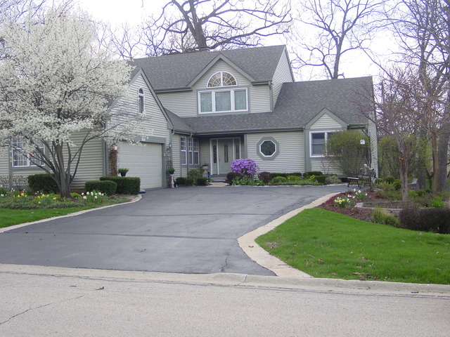 668 White Oak Ln, Bartlett, IL 60103 photo 1