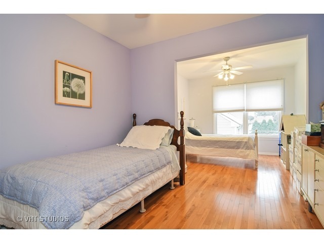 668 White Oak Ln, Bartlett, IL 60103 photo 17