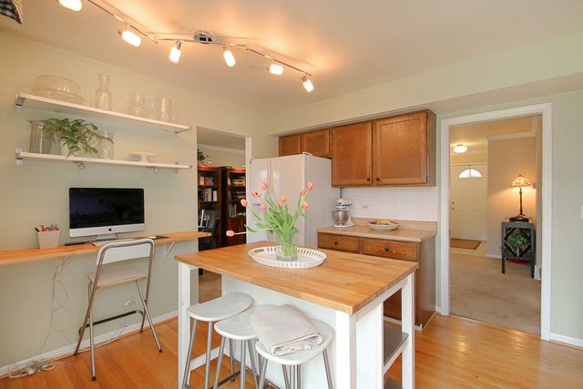 1517 Wilson Ave, Wheaton, IL 60189 photo 3