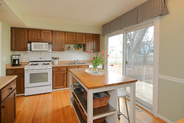 1517 Wilson Ave, Wheaton, IL 60189 photo 6