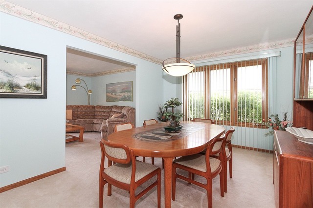 856 Middleton Ln, Bartlett, IL 60103 photo 3