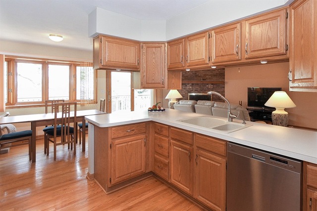 856 Middleton Ln, Bartlett, IL 60103 photo 16