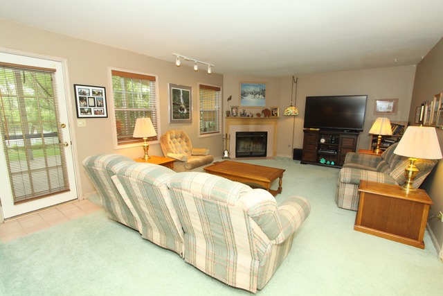2124 Riverside Dr, Plainfield, IL 60586 photo 9