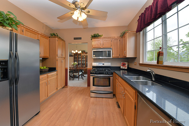 2129 Pointe Blvd, Aurora, IL 60504 photo 5