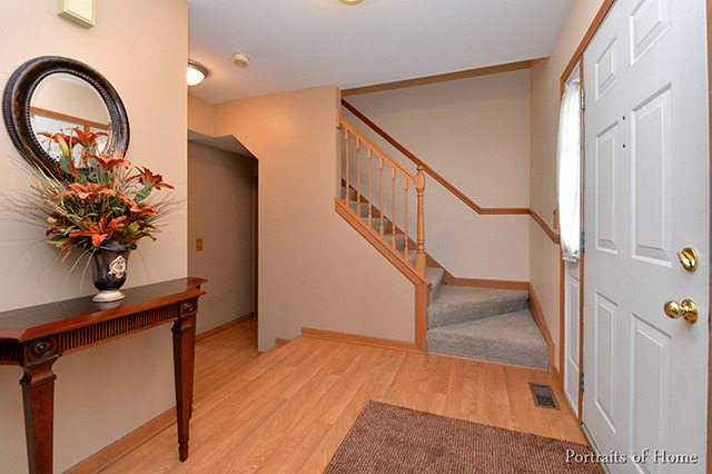 2129 Pointe Blvd, Aurora, IL 60504 photo 2