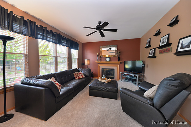2129 Pointe Blvd, Aurora, IL 60504 photo 3