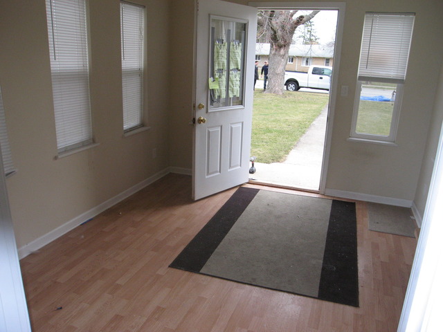412 W Corning Ave, Peotone, IL 60468 photo 3