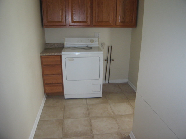 412 W Corning Ave, Peotone, IL 60468 photo 6