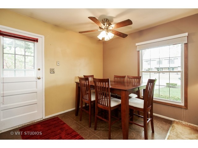 363 S Westgate Rd, Des Plaines, IL 60016 photo 4