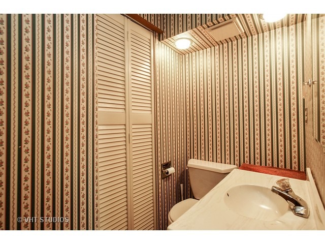 363 S Westgate Rd, Des Plaines, IL 60016 photo 11