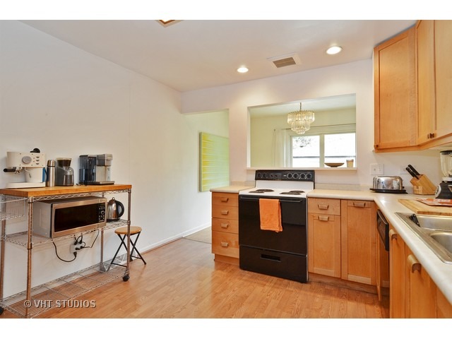 1430 Wilder St, Evanston, IL 60202 photo 4