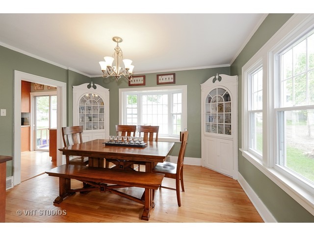 311 E Franklin St, Wheaton, IL 60187 photo 5