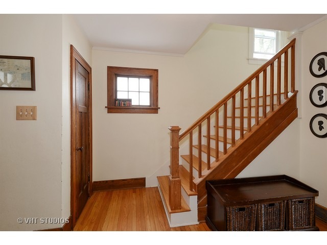 311 E Franklin St, Wheaton, IL 60187 photo 2