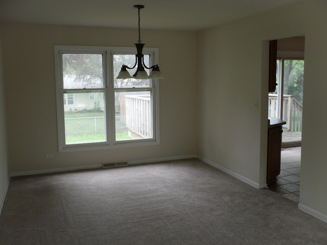 4095 Hudson Dr, Hoffman Estates, IL 60192 photo 7