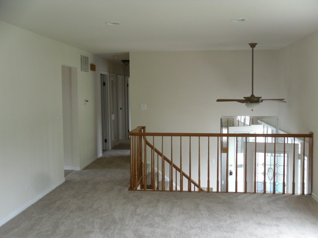 4095 Hudson Dr, Hoffman Estates, IL 60192 photo 8