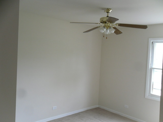 4095 Hudson Dr, Hoffman Estates, IL 60192 photo 13