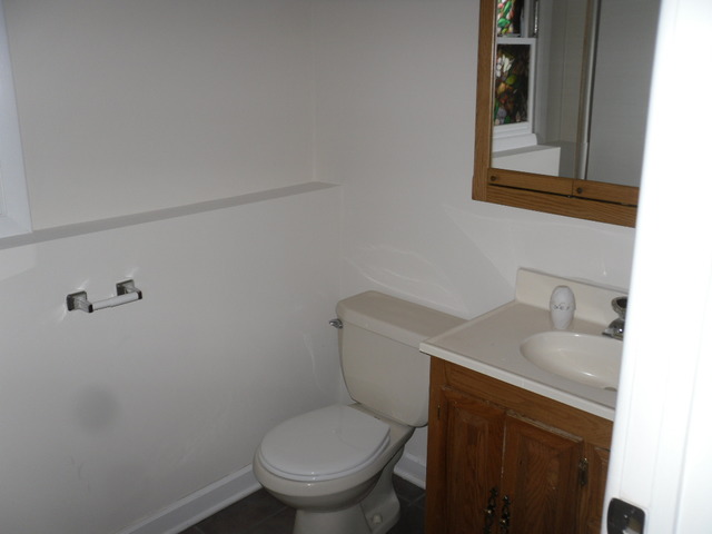 4095 Hudson Dr, Hoffman Estates, IL 60192 photo 3