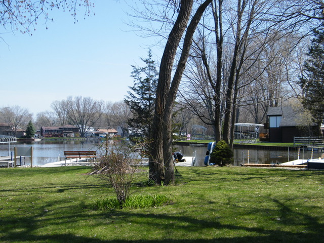 36575 N Iola Ave, Ingleside, IL 60041 photo 3