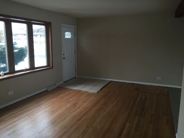 7709 Stickney Ave, Bridgeview, IL 60455 photo 3