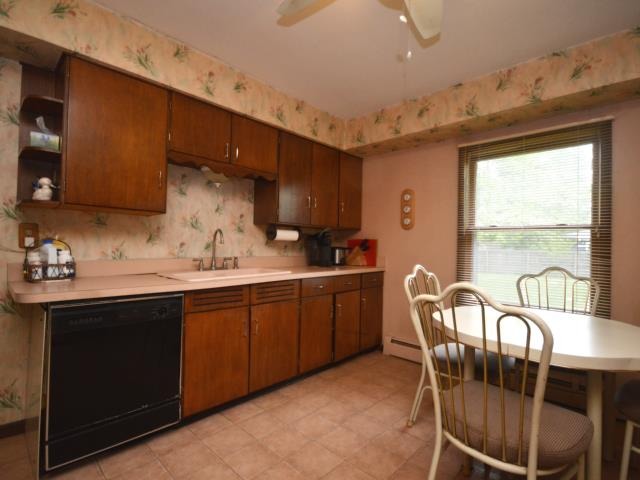1025 E 7th St, Lockport, IL 60441 photo 3