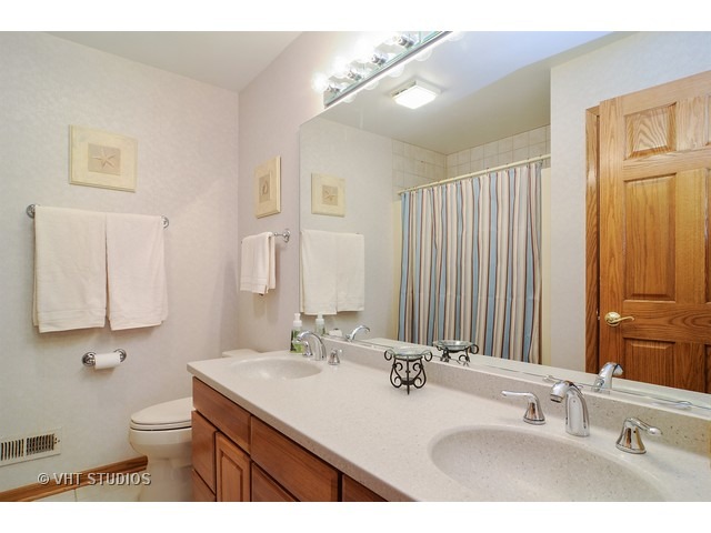 5703 Michael Ct, Rolling Meadows, IL 60008 photo 19
