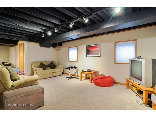5703 Michael Ct, Rolling Meadows, IL 60008 photo 11