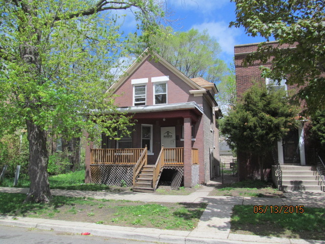 1534 E 74th St, Chicago, IL 60619 photo 1