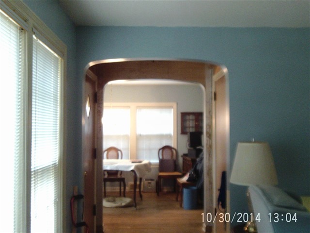 284 N 8th Ave, Des Plaines, IL 60016 photo 3