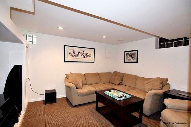 611 S Gables Blvd, Wheaton, IL 60187 photo 16
