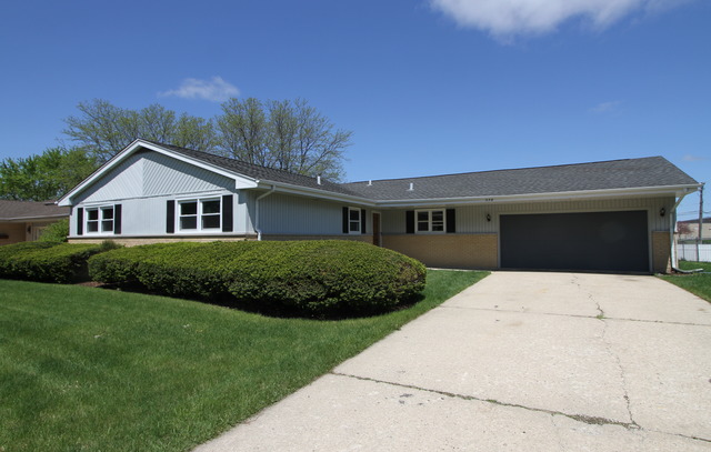938 Blaze Trl, Wheeling, IL 60090 photo 1