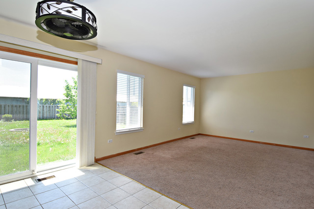5604 Stonybrook Dr, Plainfield, IL 60586 photo 9