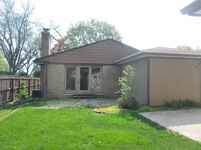 354 N 8th Ave, Des Plaines, IL 60016 photo 18