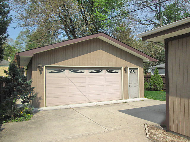 354 N 8th Ave, Des Plaines, IL 60016 photo 17
