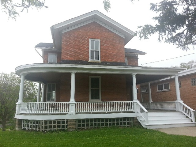 302 W Downer Pl, Aurora, IL 60506 photo 2