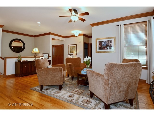 1376 Mansfield Dr, Aurora, IL 60502 photo 10