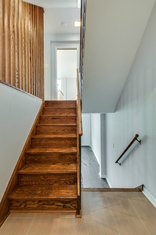 1474 E 56th St, Chicago, IL 60637 photo 2