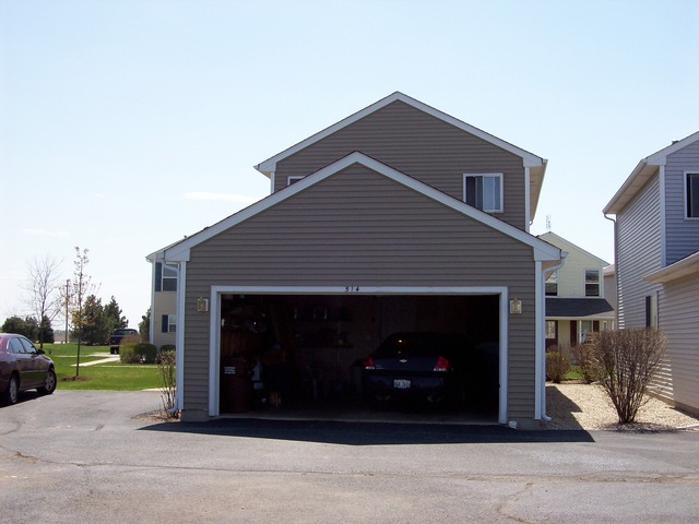 514 Timber Dr, Harvard, IL 60033 photo 2