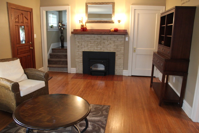 7 Hamilton Ave, Elgin, IL 60123 photo 2